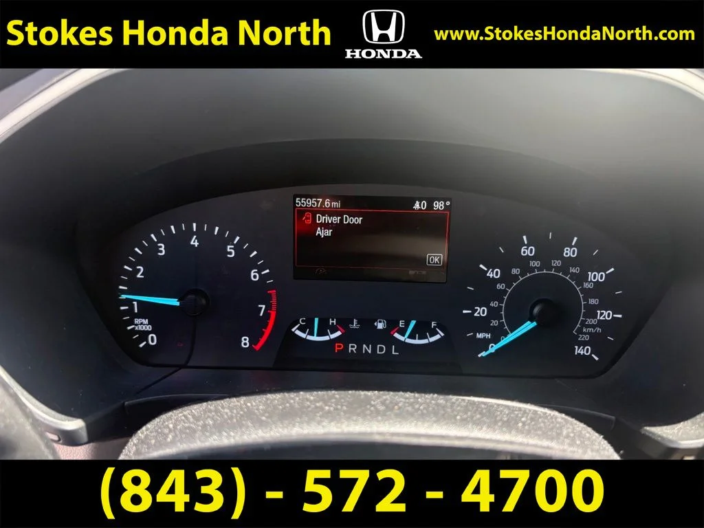 Used 2022 White Ford SE image 1