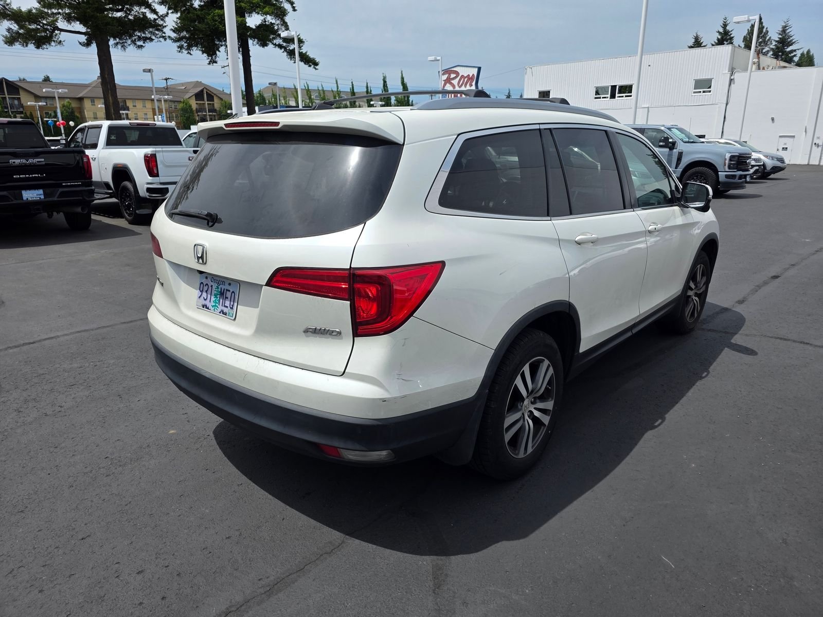 Used 2016 White Diamond Pearl Honda EX-L image 5