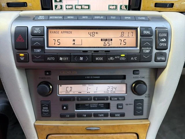 Used 2005  Lexus 430 image 12