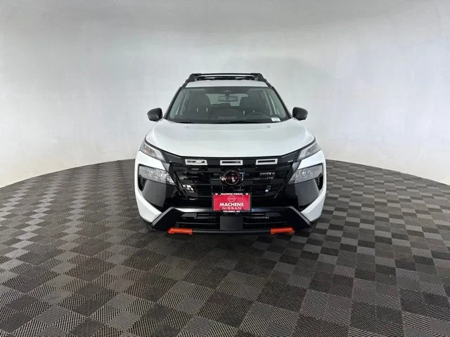 New 2026 Everest White Pearl TriCoat Nissan Rock Creek® image 2