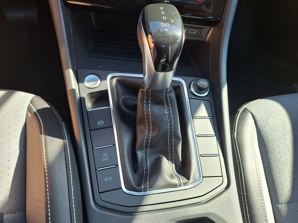 New 2026 Gray Volkswagen 1.5T SE image 15