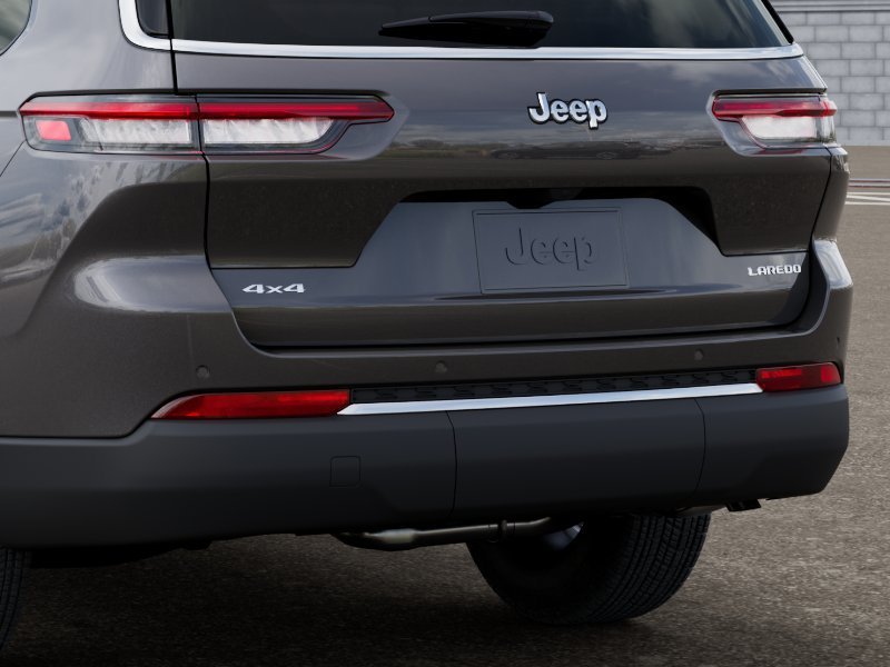 New 2026 Baltic Gray Metallic Clear-Coat Exterior Paint Jeep Laredo image 13