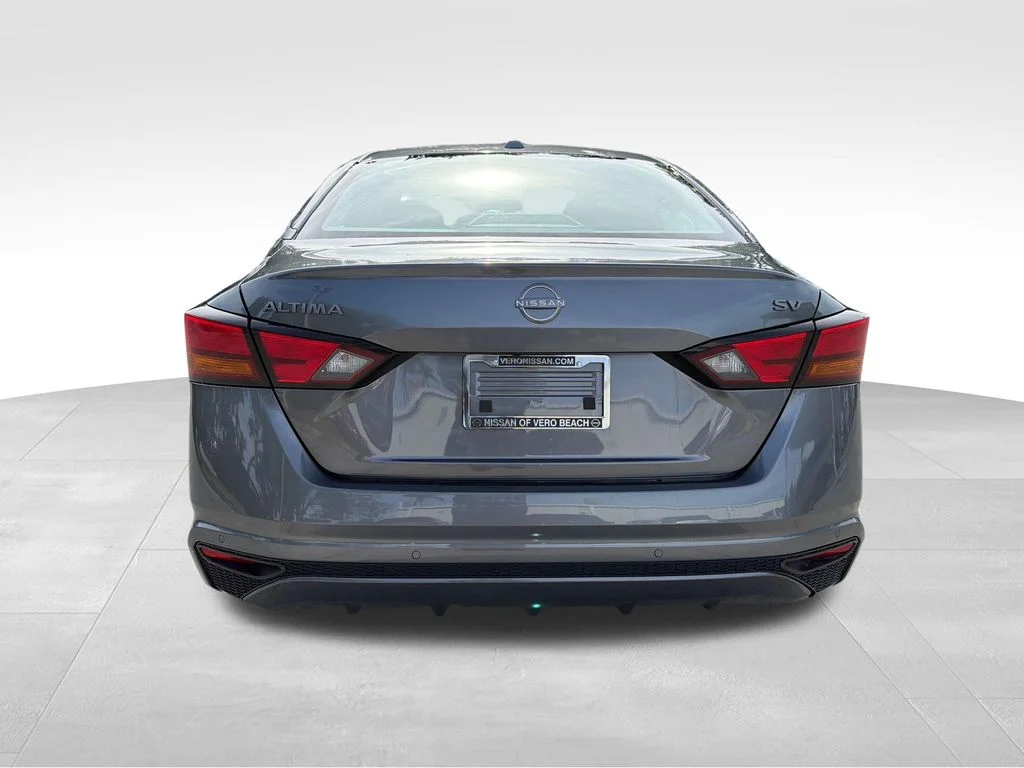 2024 Nissan Altima SV - Photo 6