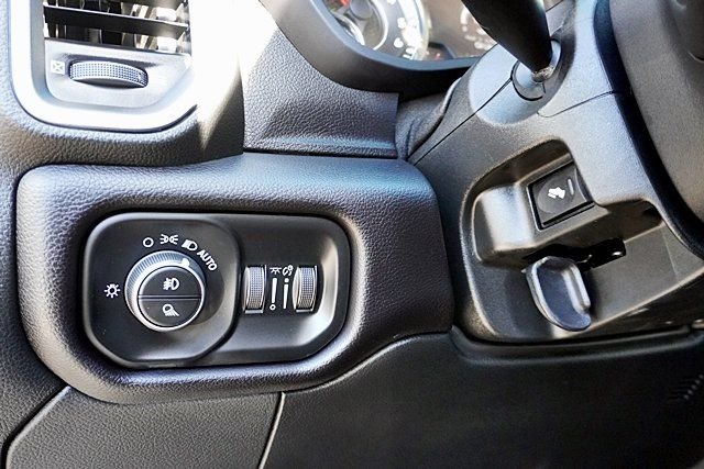 Used 2021 Silver Ram Laramie image 35