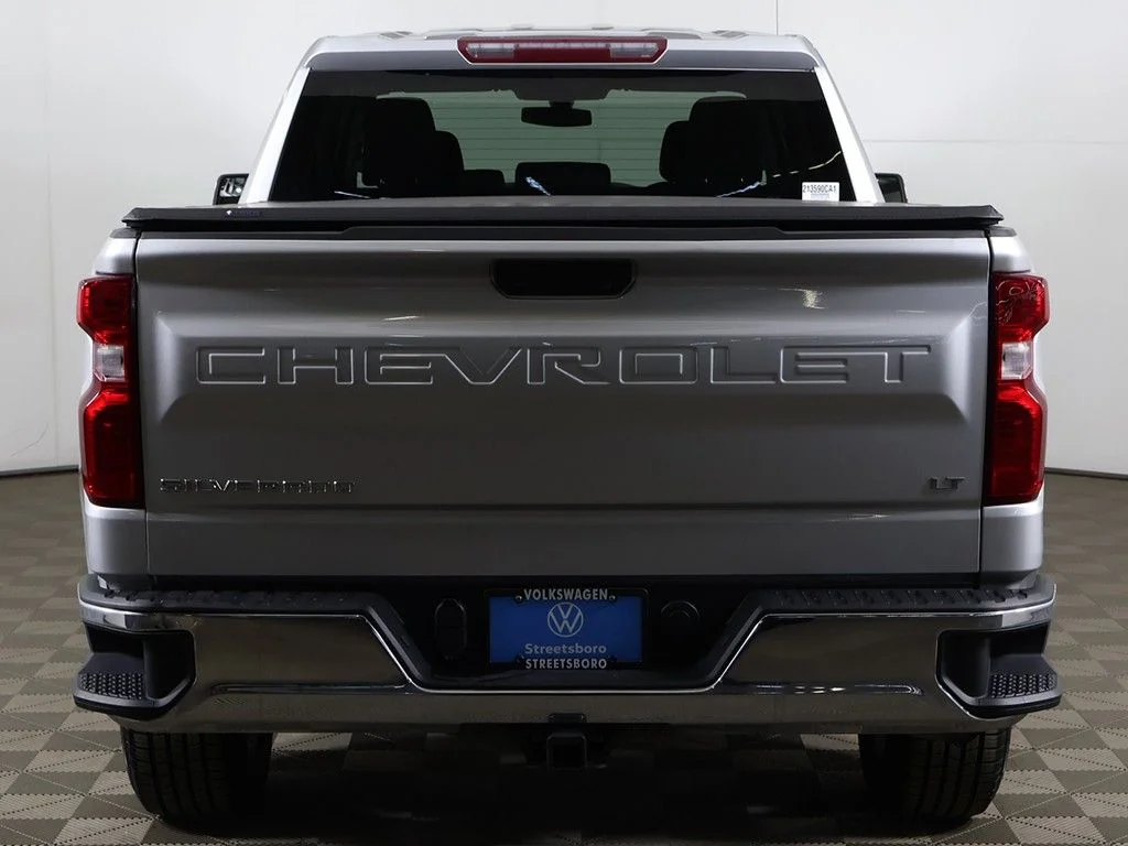 Used 2022 Silver Ice Metallic Chevrolet LT image 11