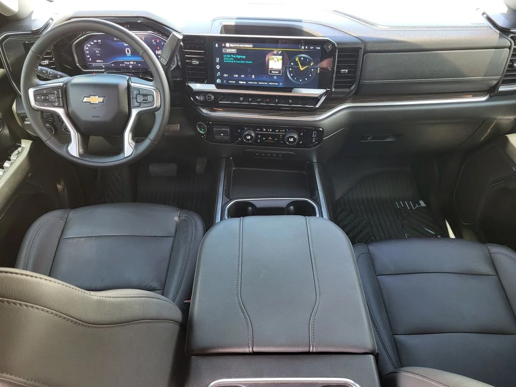 Used 2025 Sterling Gray Metallic Chevrolet LT image 20