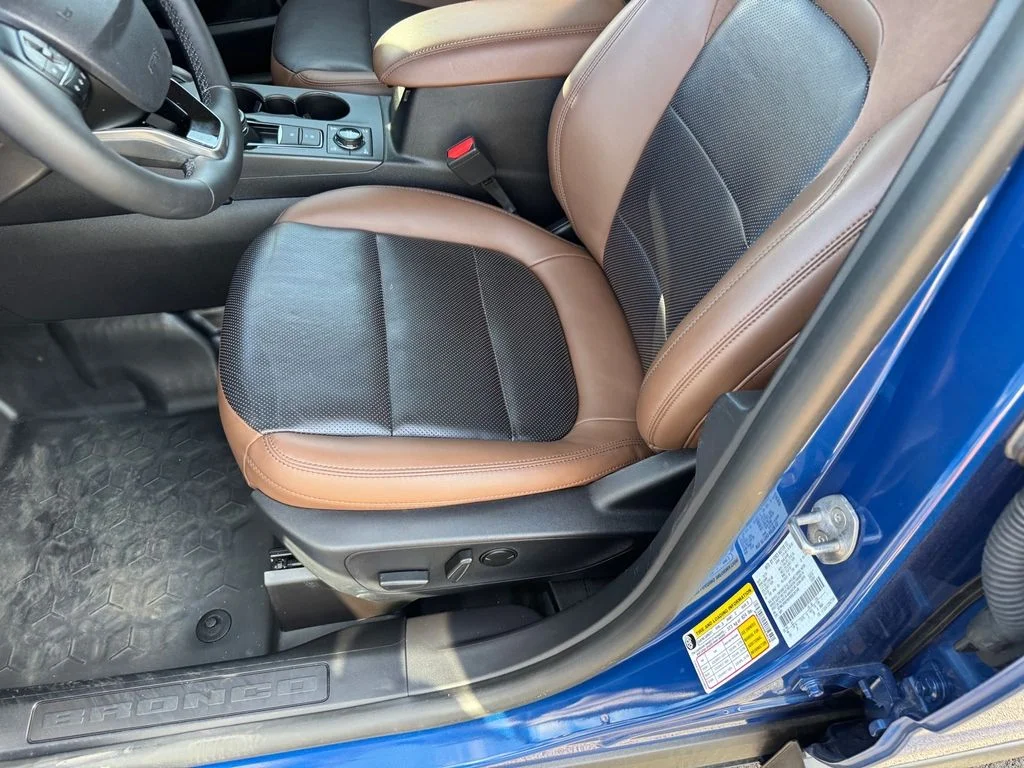 Used 2024 Blue Ford Badlands image 8