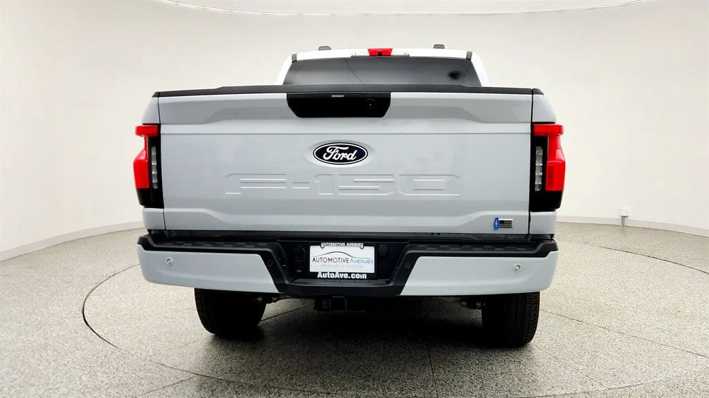 Used 2025 Space White Metallic Ford XLT 4WD SuperCrew 5.5