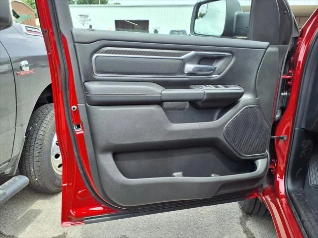 New 2026 Molten Red Pearl-Coat Exterior Paint RAM BIG HORN image 16