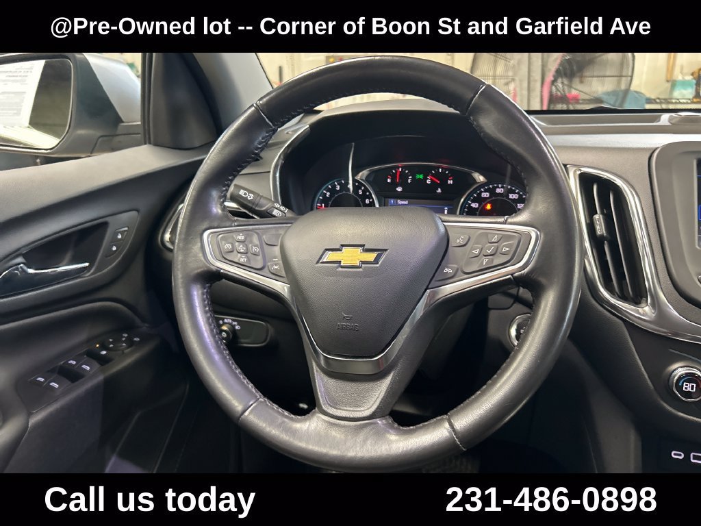 Used 2022 SILVER ICE METALLIC Chevrolet LT image 20