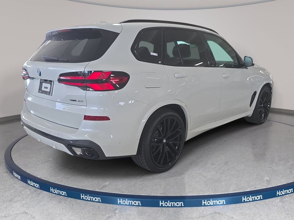 New 2026 Mineral White Metallic BMW sDrive40i image 4