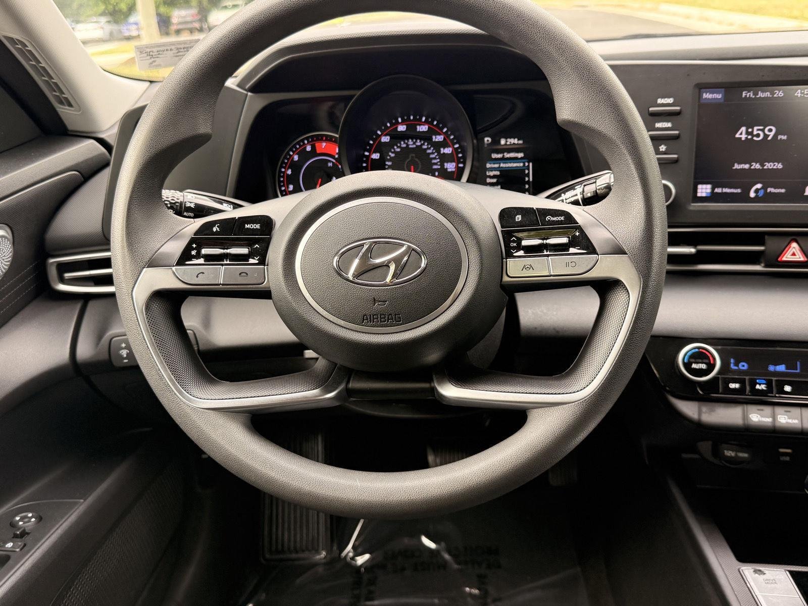 Used 2022 Quartz White Hyundai SEL image 20