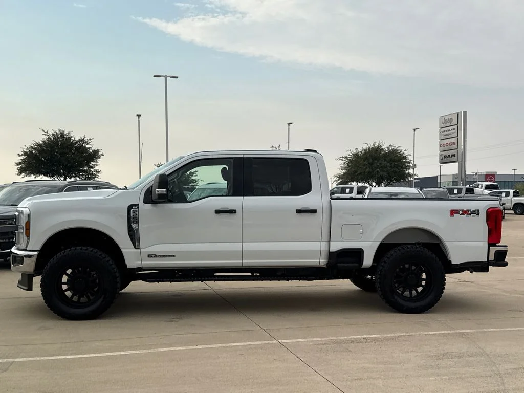 Used 2025 White Ford XLT image 5