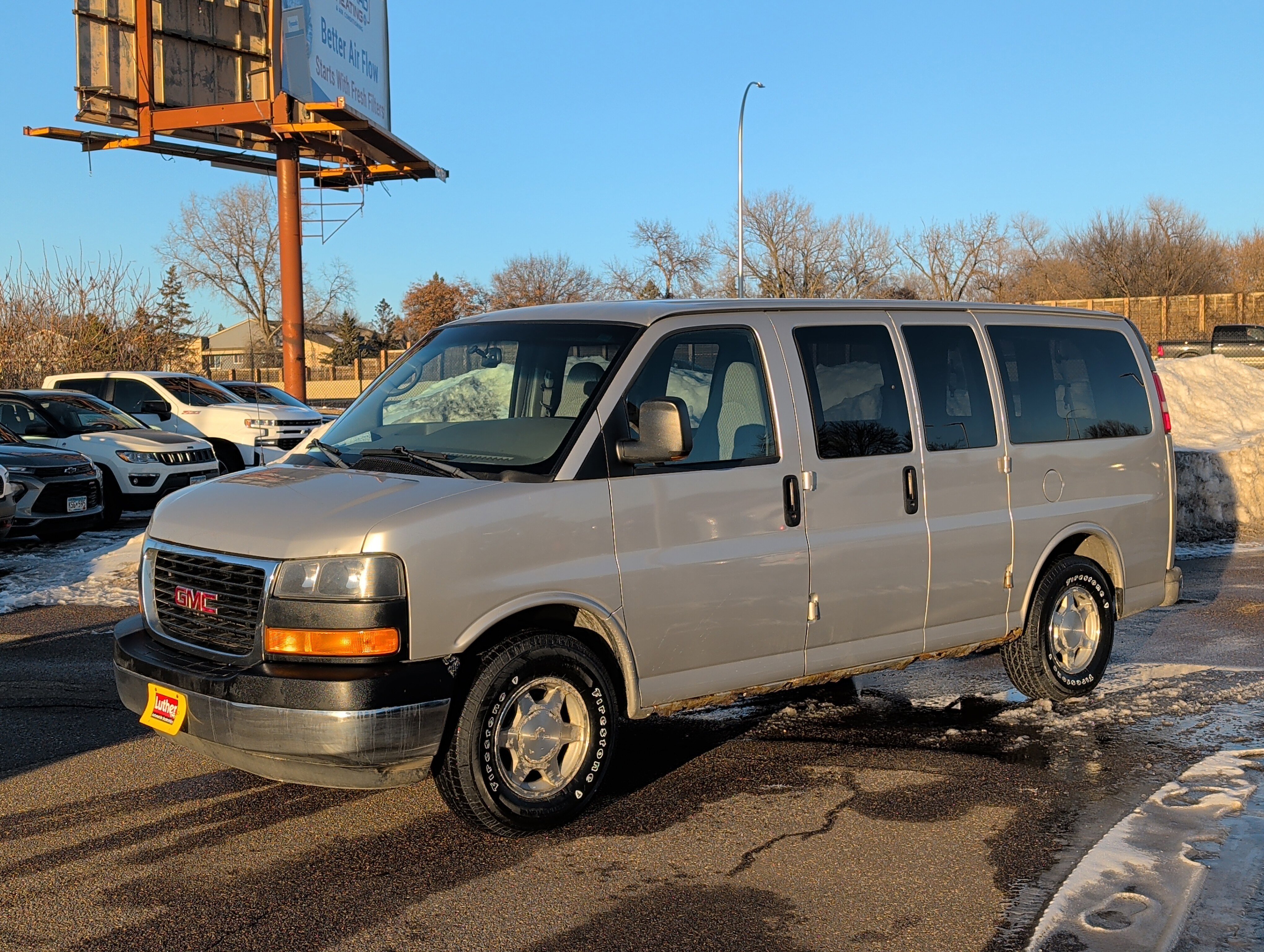 Used 2007 GMC Savana Base with VIN 1GKFH15T371242401 for sale in Coon Rapids, Minnesota