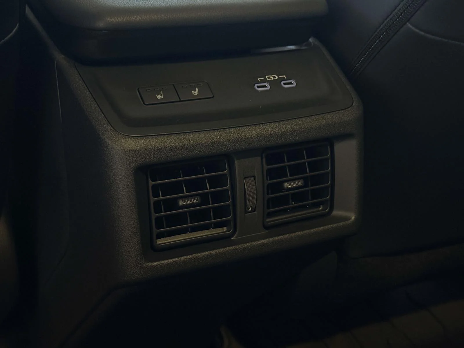 2026 Toyota bZ Woodland Woodland Premium - Photo 24