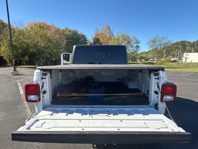 Used 2022 White Jeep Sport image 12