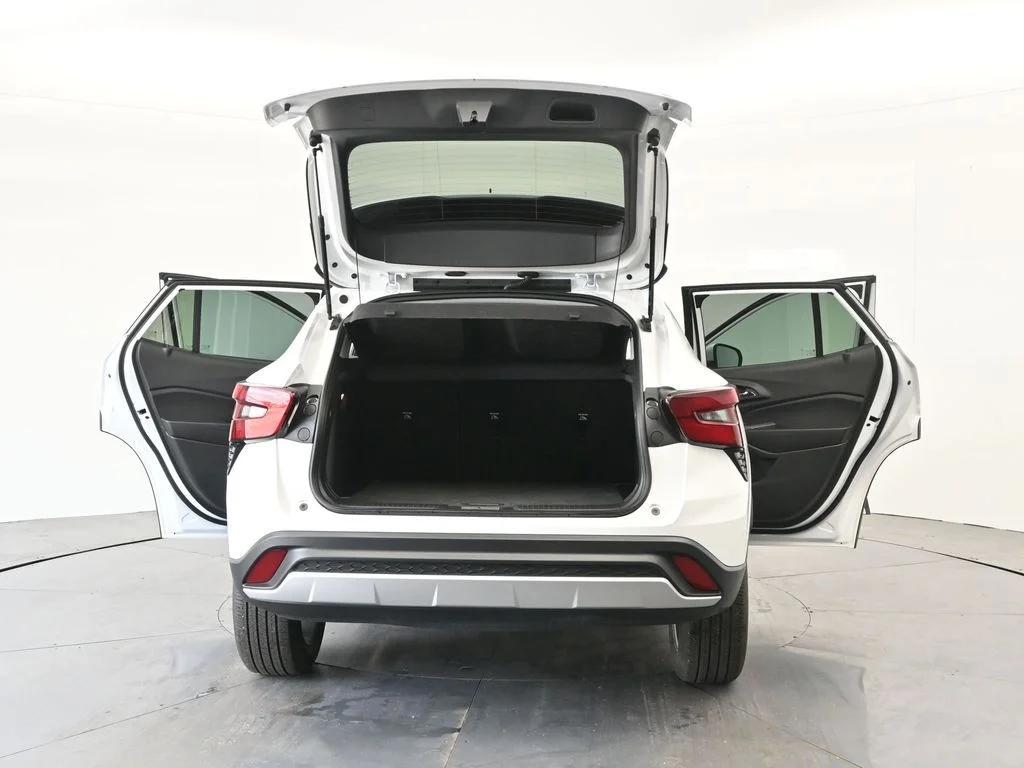 Used 2025 Summit White Chevrolet LT image 45