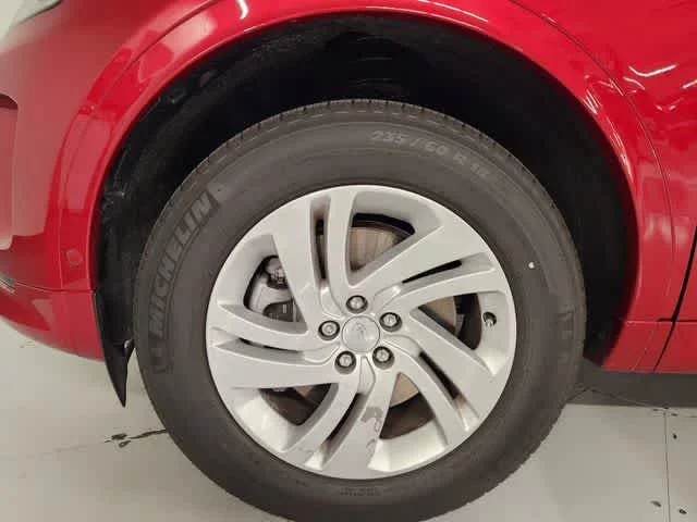 Used 2025 Firenze Red Metallic Land Rover S image 8