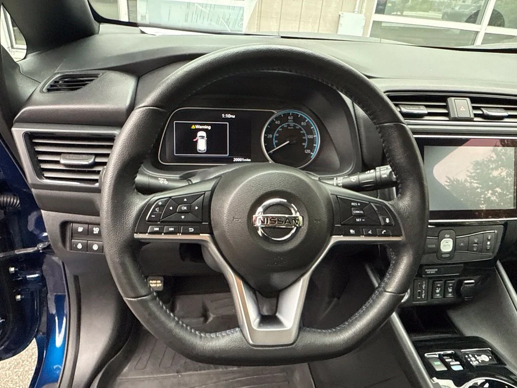 Used 2022 Deep Blue Pearl Nissan SV image 19