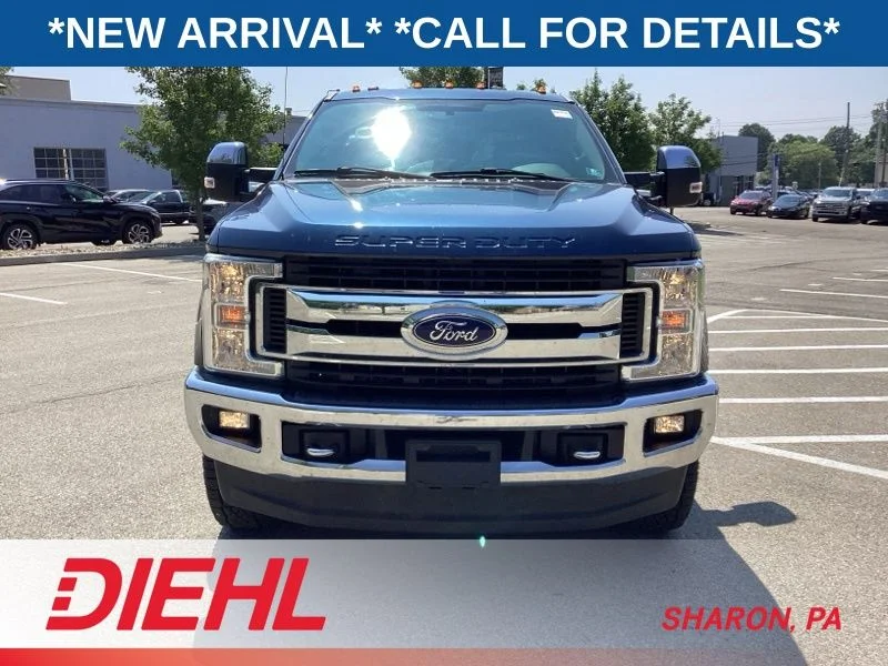Used 2017 Blue Ford XLT image 2