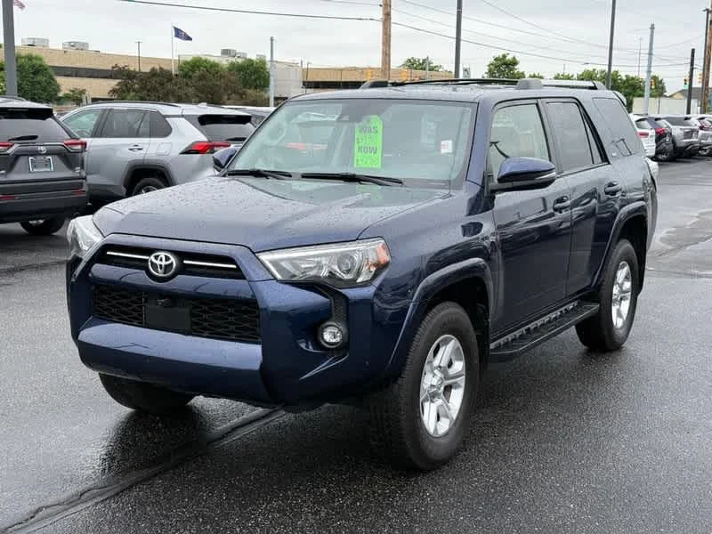 Used 2022 Nautical Blue Metallic Toyota SR5 Premium image 8