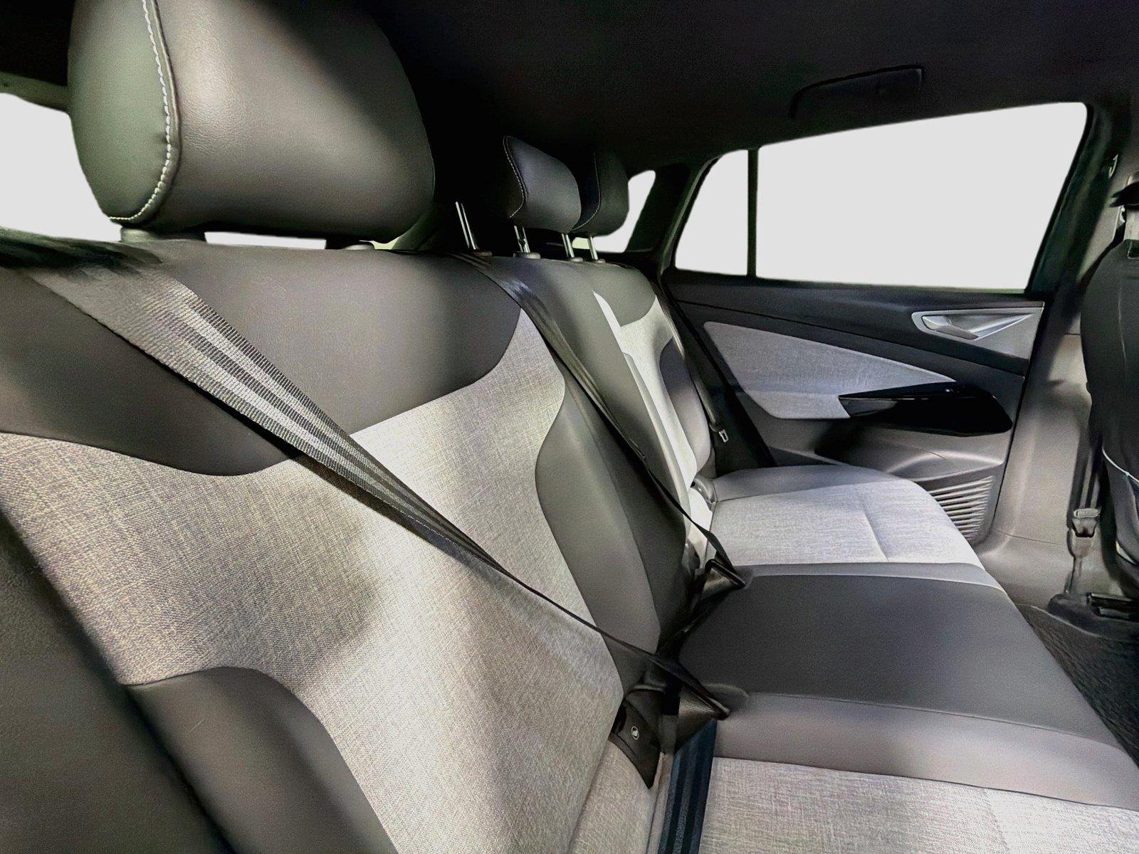 Certified Used 2025 Pure Gray Volkswagen Pro image 25