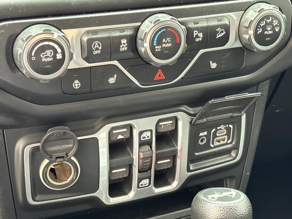 Used 2018 Sting-Gray Clearcoat Jeep Sport S image 20