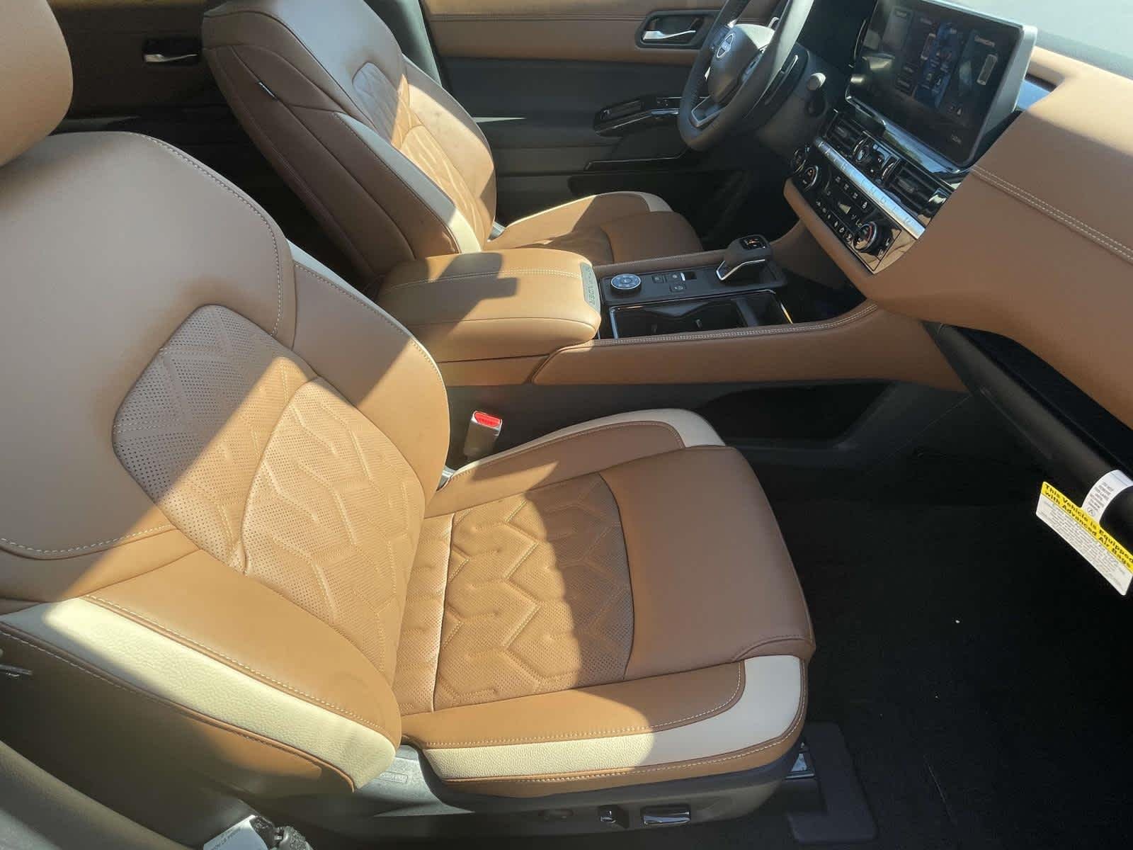 New 2026 Super Black Nissan Platinum image 22