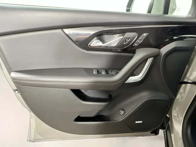 Used 2021 Gray Chevrolet Premier image 34