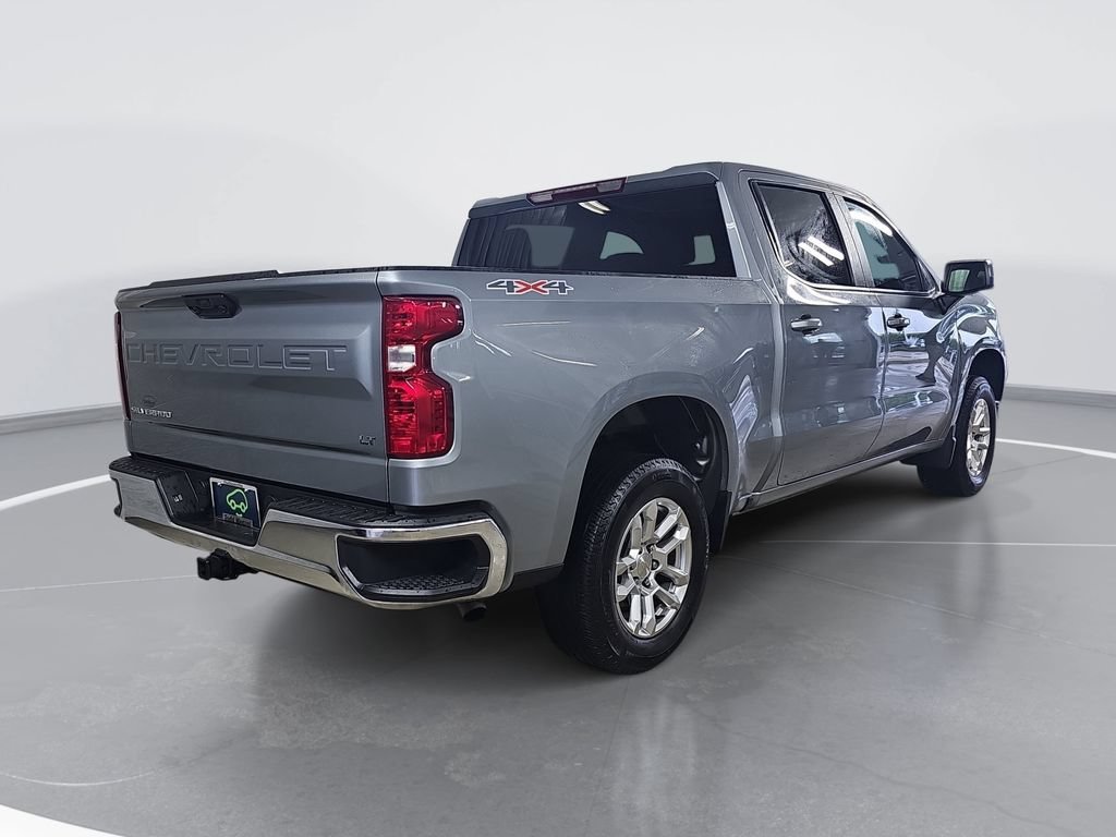 Used 2024 Sterling Gray Metallic Chevrolet LT (2FL) image 3