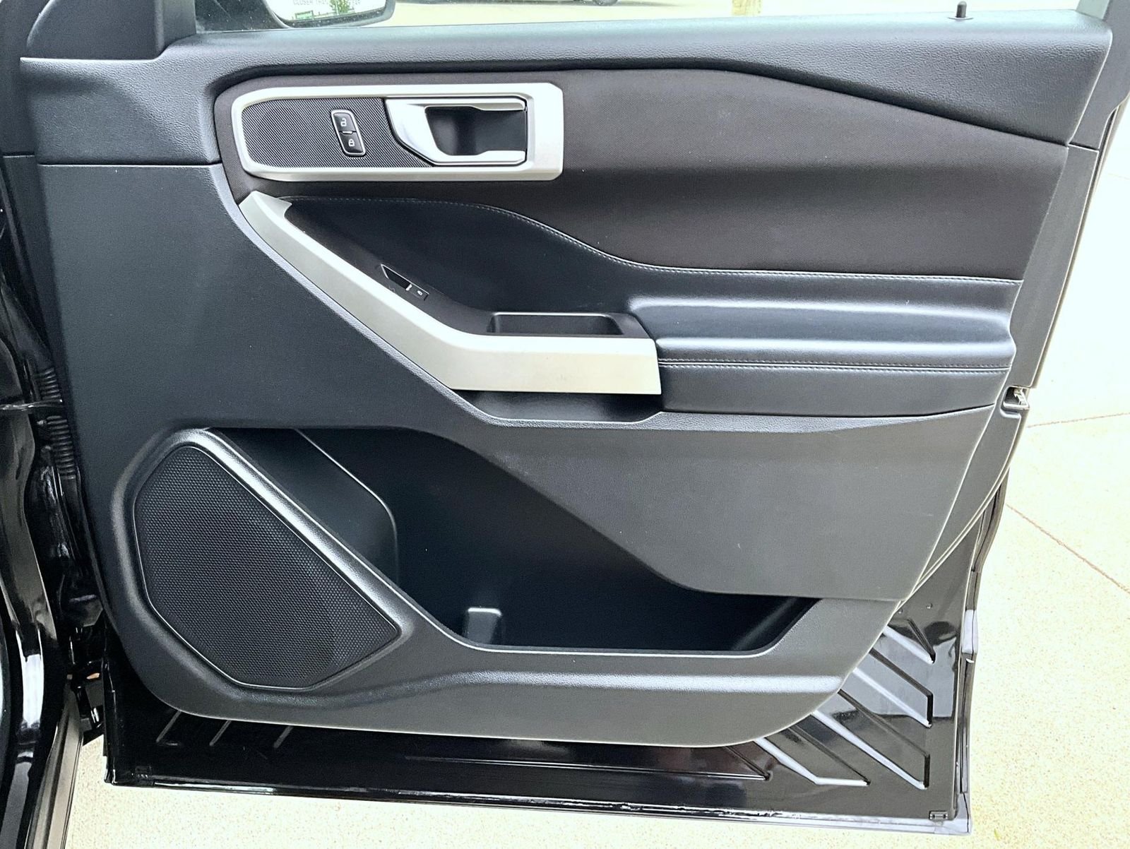 Used 2020 Black Ford XLT image 17