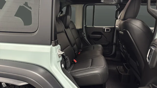 New 2027 Earl Clear-Coat Paint Jeep Willy