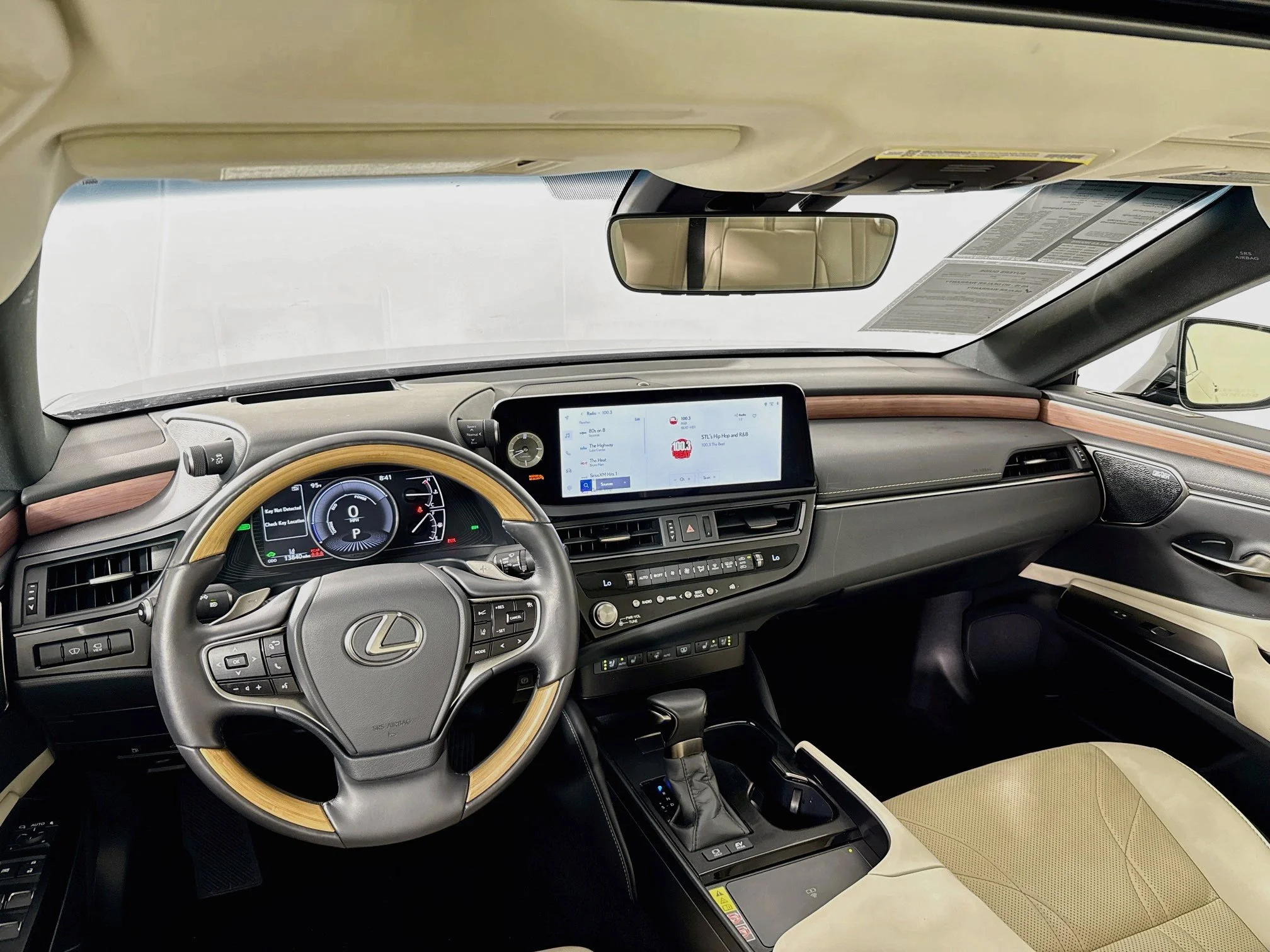 Certified Used 2025 Mica Lexus 300h Ultra Luxury image 24