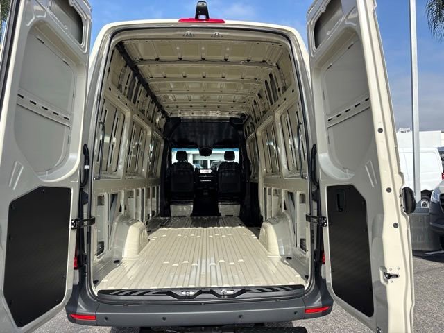New 2026 Pebble Gray Mercedes-Benz Cargo 170 WB image 61