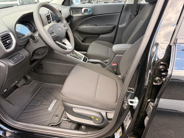Used 2026 Black Hyundai SE image 9