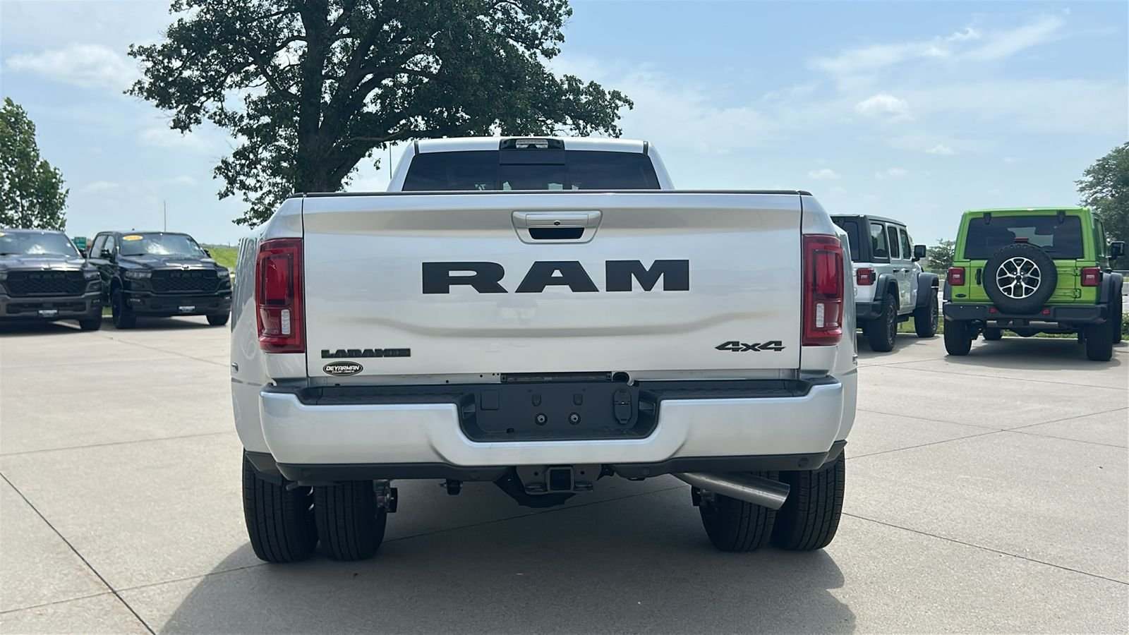 New 2026 Silver-Zynith Exterior Paint RAM Laramie image 5