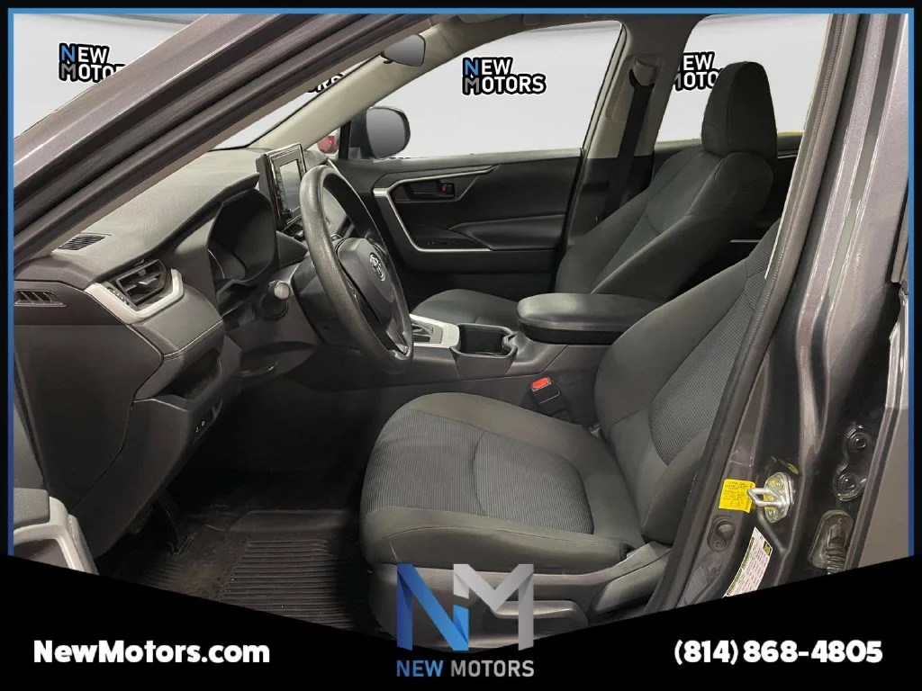 Used 2022 Magnetic Gray Metallic Toyota LE image 9