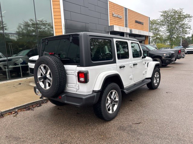 Used 2022 Bright White Clearcoat Jeep Unlimited Sahara image 12
