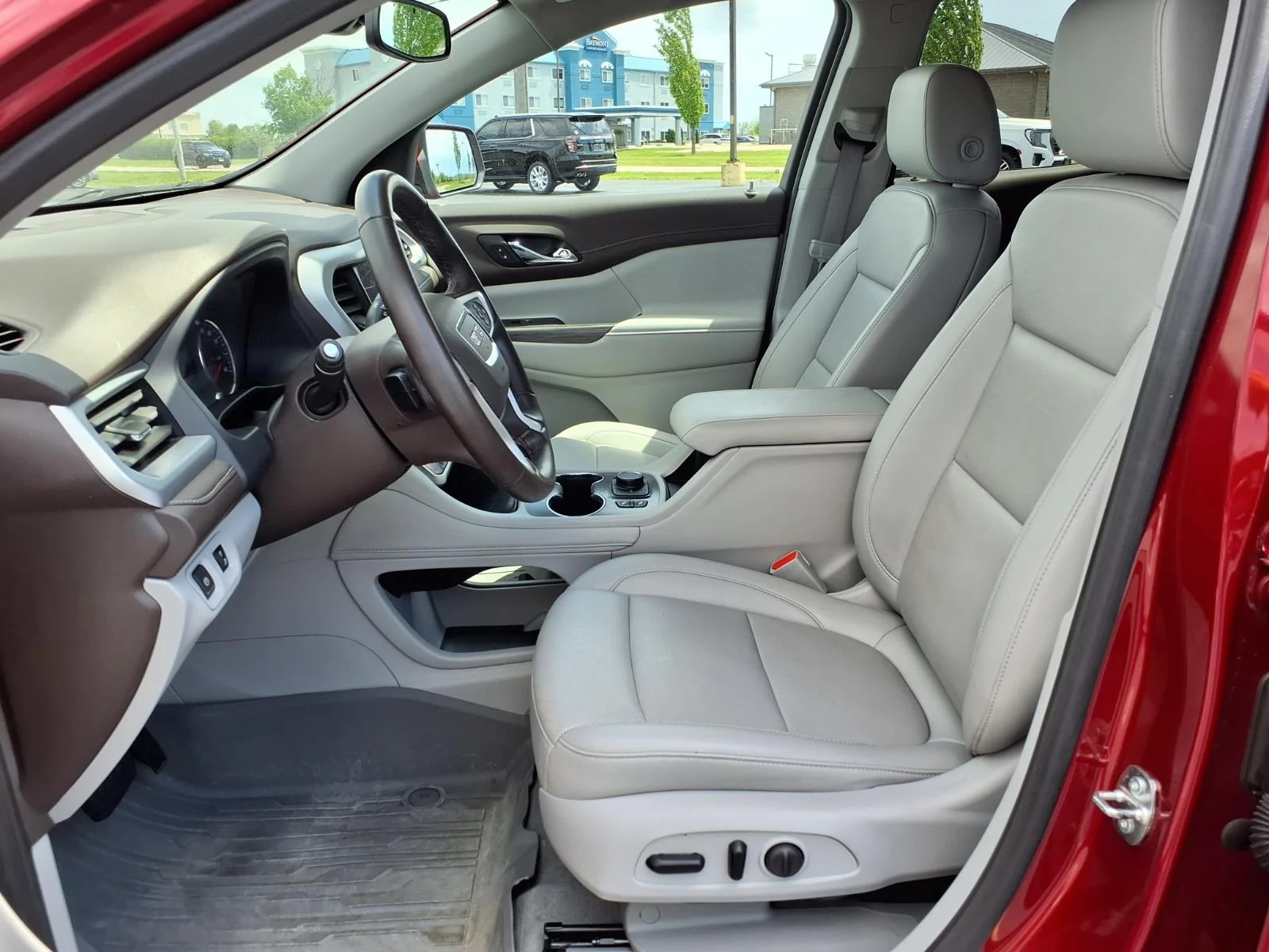 Used 2023 Red GMC SLT image 13