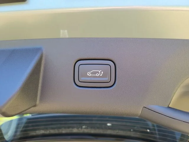 New 2027 Iceberg Green Kia X-Line S image 8
