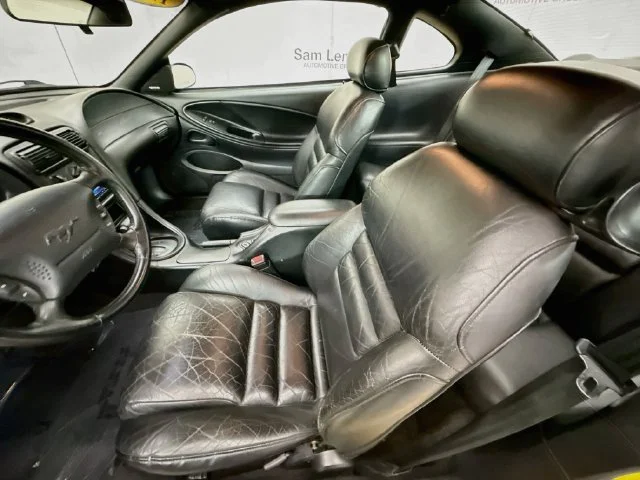 Used 1995 Yellow Ford  image 18