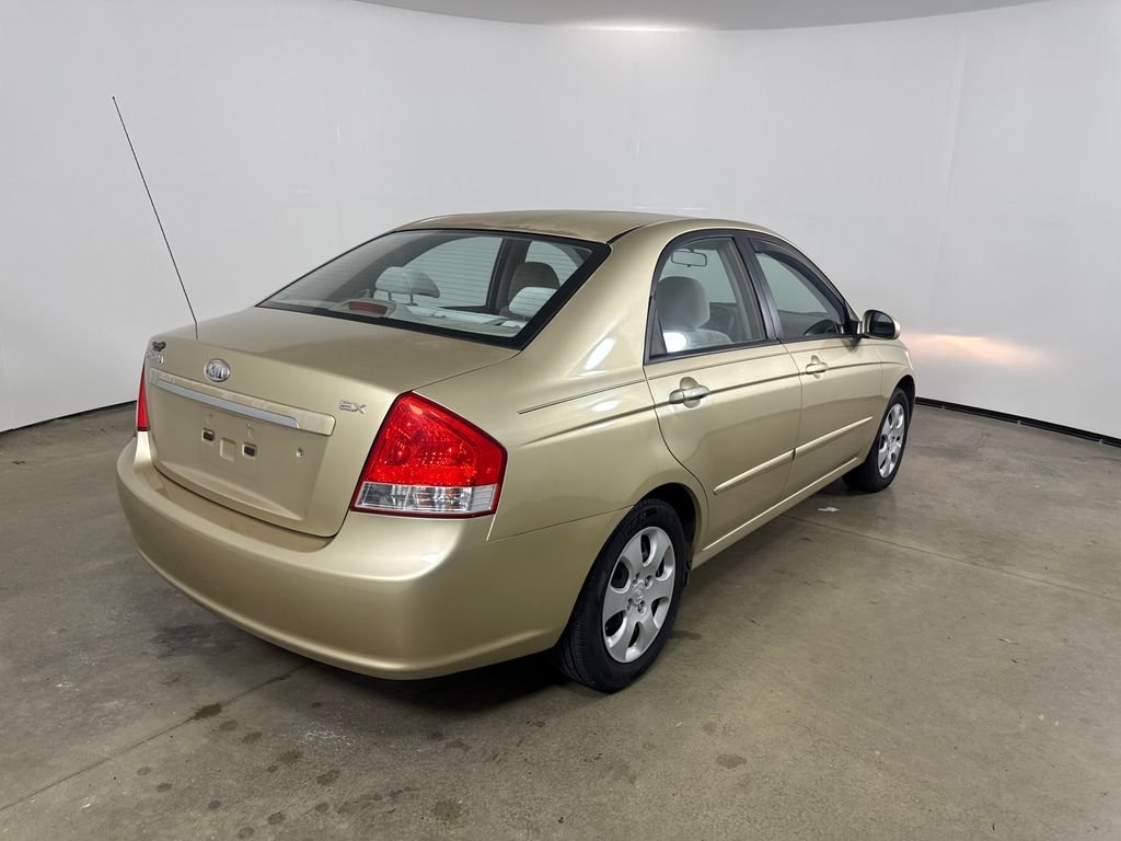 Used 2009 Gold Kia EX image 5