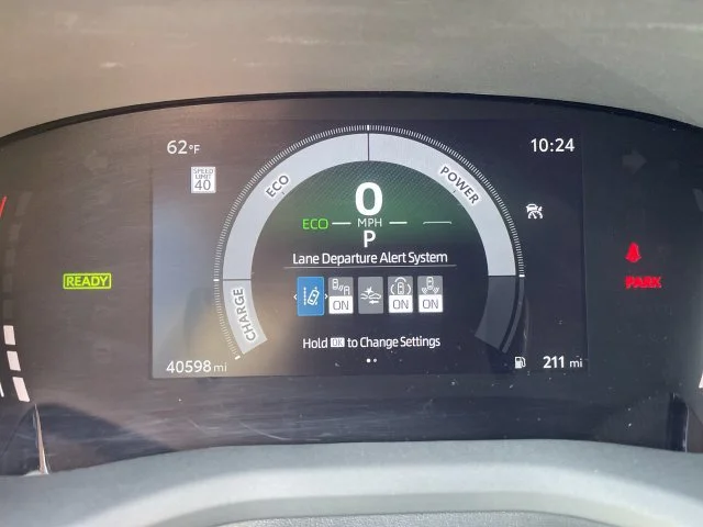 Used 2025 White Toyota LE image 15