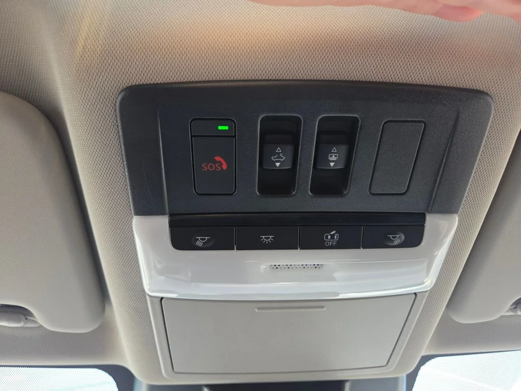 Certified Used 2026 White Nissan Platinum image 22