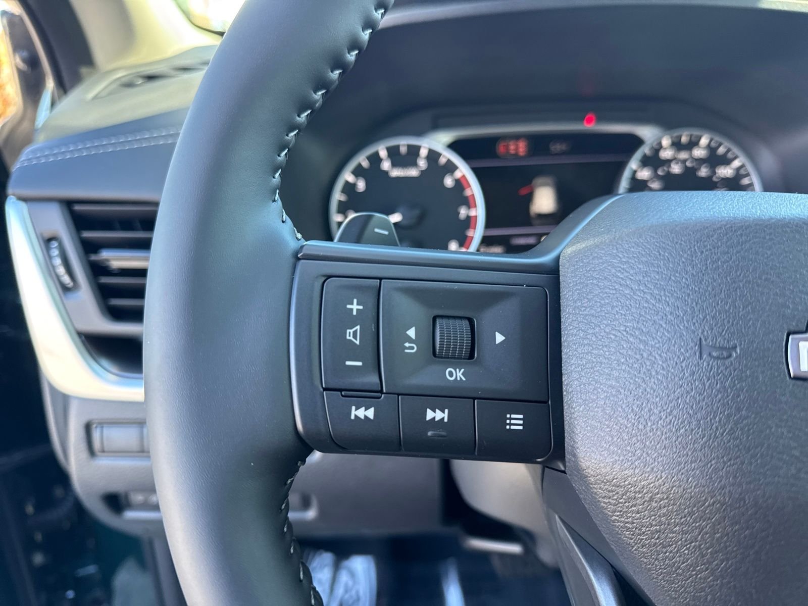 New 2026 Nissan Rogue Dark Armor 4D Sport Utility