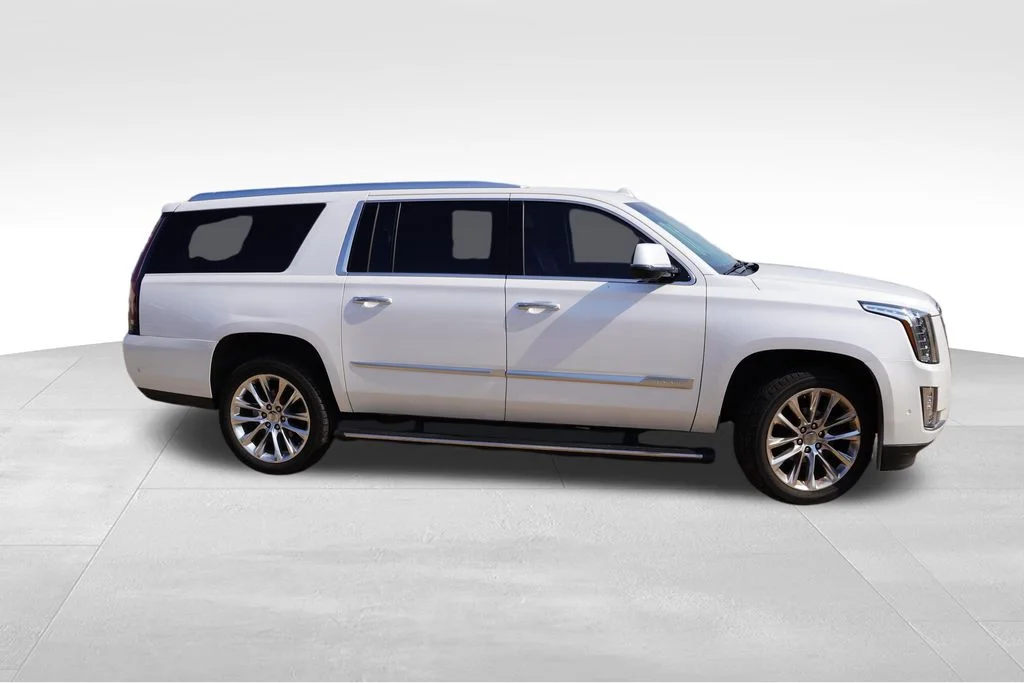 Used 2018 White Cadillac Premium image 2