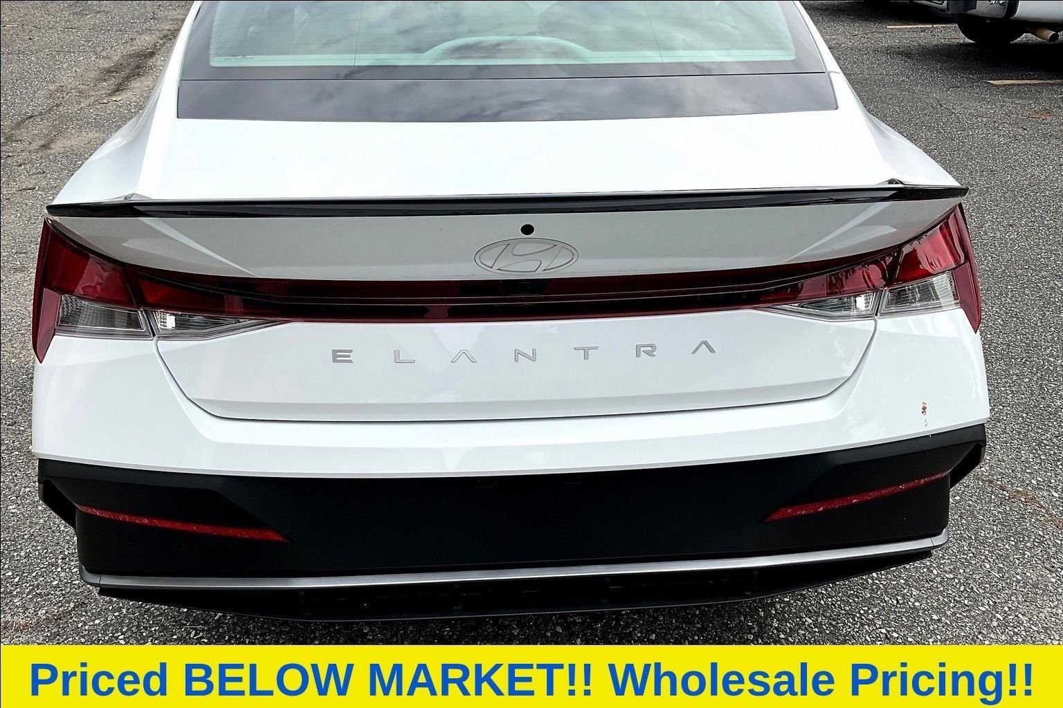 Used 2026 White Hyundai SEL Sport image 10