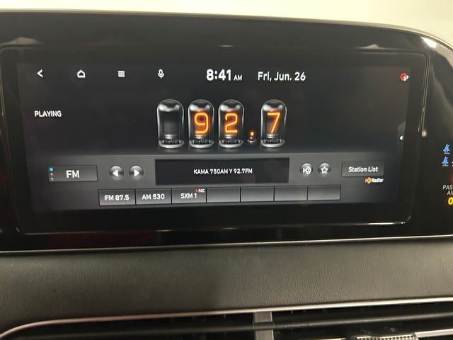 Used 2022 Black Hyundai SEL image 11
