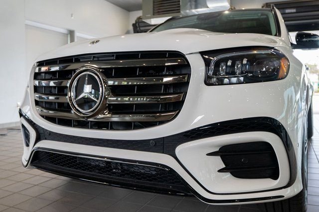New 2026 Polar White Mercedes-Benz GLS 450 image 9