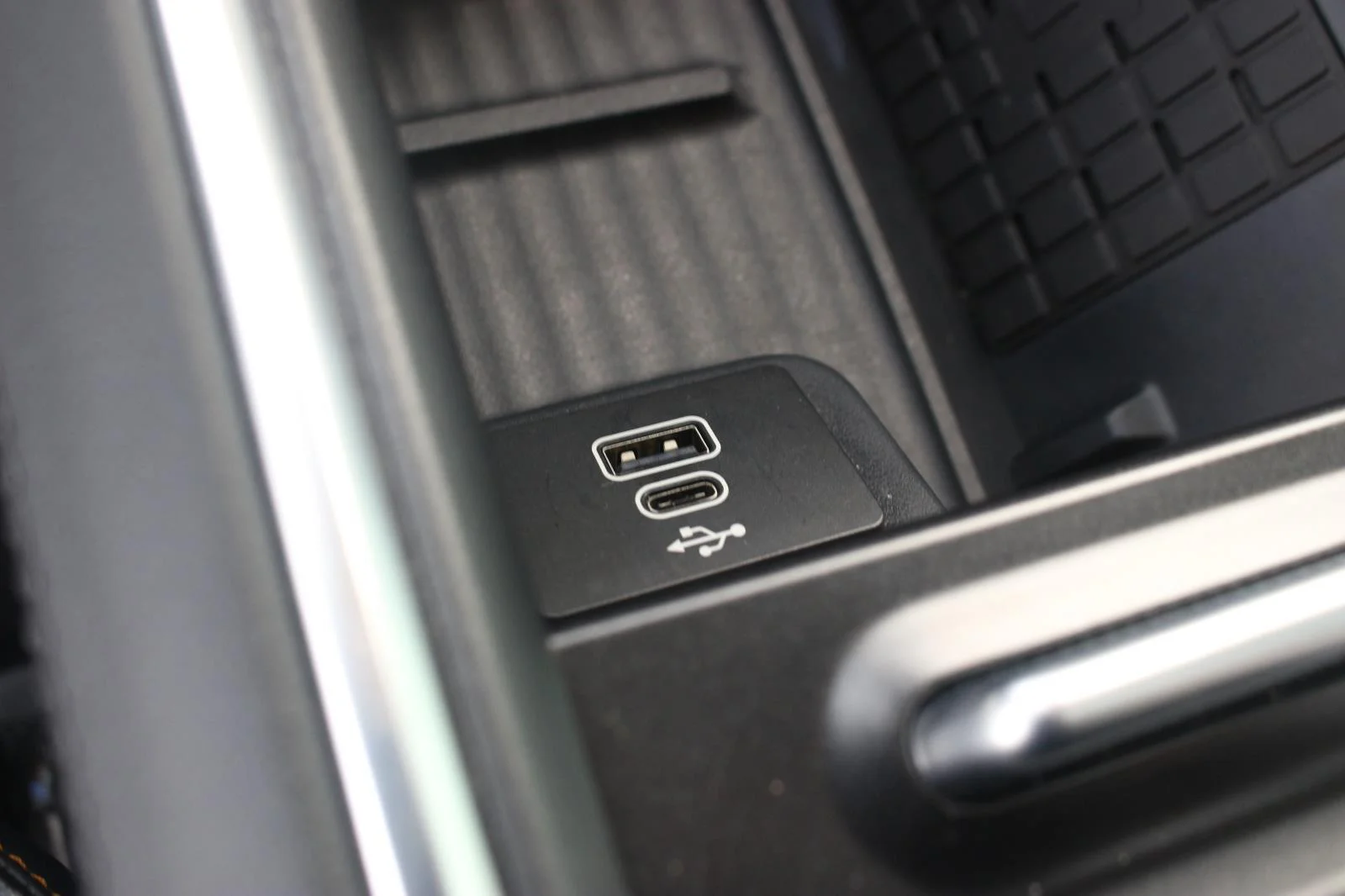Used 2025 White Ford Tremor image 29